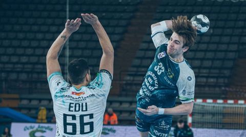 El Cangas cay� en Le�n el pasado fin de semana tras realizar una buena primera parte.