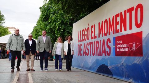 Inicio de la campaa electoral del socialismo de Asturias y de Gijn, celebrado en el Paseo de Begoa