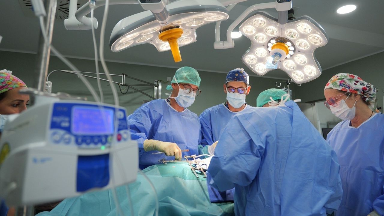 Una donación altruista en Valencia inicia una cadena de trasplantes de riñón