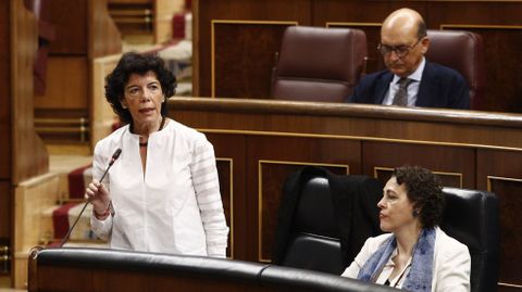 Isabel Cela, ministra de Educacin hoy en funciones, durante una jornada de control al Gobierno en el Congreso