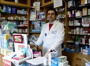 Carrillo tiene una farmacia en Nogueira de Ramu�n y preside la asociaci�n de boticas del rural.