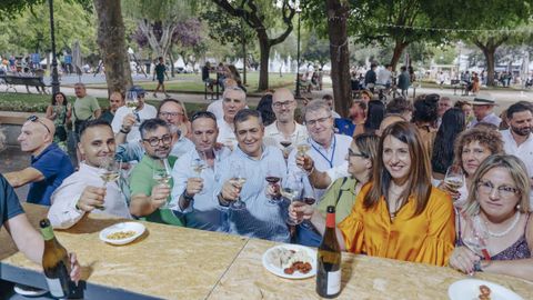 Asistentes a la primera jornada de la XVIII Feira do Vio de Monterrei.