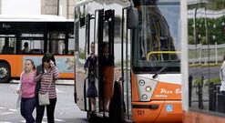 Imagen de archivo de autobuses de la empresa Tranv�as del Ferrol.