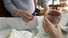 Las atenciones b�sicas del Servizo de Axuda no Fogar de Santiago se prestan con normalidad, pero se suspendieron las de fisioterapia, peluquer�a y podolog�a.