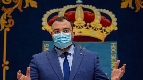 El presidente de Asturias, Adri�n Barb�n
