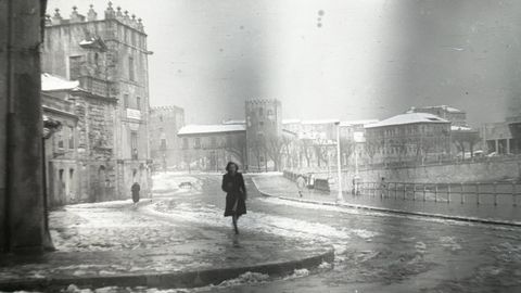 Nieve en la zona del muro de San Lorenzo, a mediados del siglo XX.