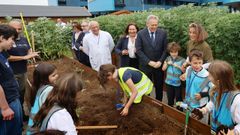 El conselleiro de Sanidade, este martes en la presentaci�n de la huerta del Hospital �lvaro Cunqueiro de Vigo
