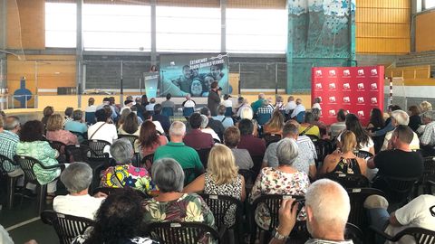 Acto pol�tico de IU en Grado