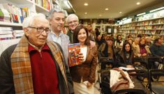 Neira Vilas present� en sociedad su nuevo libro hace unos d�as en la capital compostelana. 
