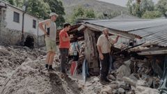 Los vecinos de A Bouza claman ayuda para poder volver a la normalidad.