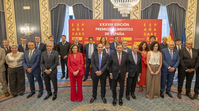Autoridades y galardonados con los Premios Alimentos de Espa�a 2026, que se entregaron en una gala celebrada en Madrid el 13 de octubre.