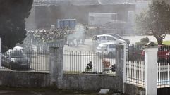 Bid�n ardiendo durante la protesta llevada a cabo por trabajadores de Navantia Ferrol en el interior del recinto.