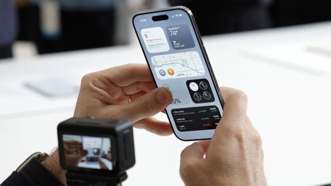 Presentacin del nuevo iPhone Air, que no tiene ranura para una tarjeta SIM fsica