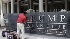 Retirada de las letras de �Trump� de un hotel de Panam�