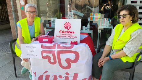 C�ritas instal� ayr una mesa informativa en A Estrada y recogi� fondos para Venezuela, igual que har� hoy