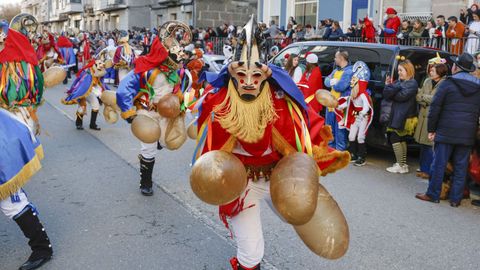 Gran desfile en Xinzo de Limia en el d�a grande del entroido