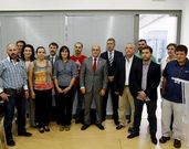 Parada, ayer con los alumnos de un curso de emprendimiento. 