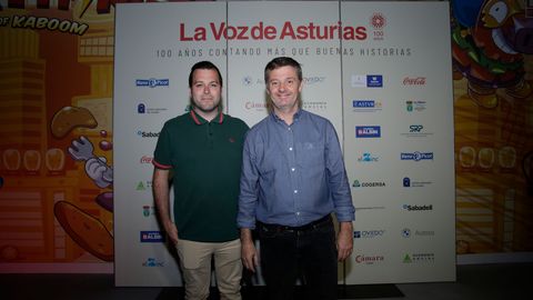 Pablo Requejo y Fernando Sierra en representacin del Telecable Hockey.