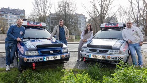 Eloy, Jos&eacute;, Rebeca y Diego, en el San Marti&ntilde;o de Carballo antes de su partida hacia el rali.