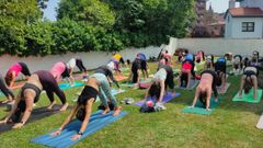 El yoga es una prctica que conecta el cuerpo, la respiracin y la mente