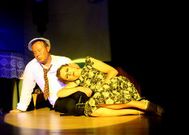 Los actores de A Adala en una representaci�n.