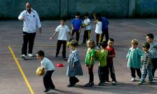 Los alumnos del colegio Mar�a Pita comenzaron con las actividades deportivas.
