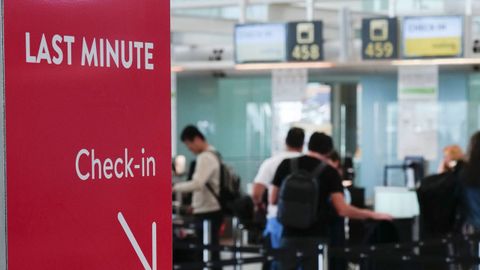 Paneles de informacin en un aeropuerto