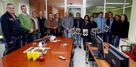 Parte de los hosteleros participantes y los organizadores, ayer en la sede de Axober.