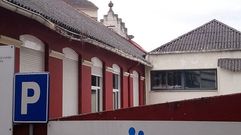 Canalones en mal estado en uno de los laterales del edificio, remodelado en el a�o 2011