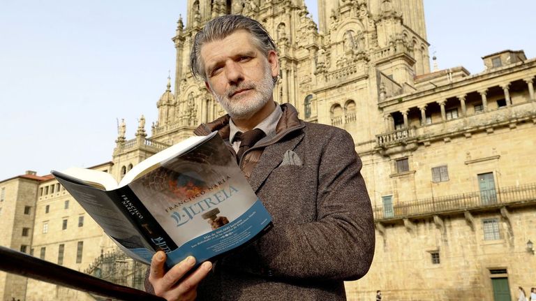 El escritor Francisco Narla