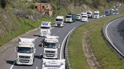 Caravana de camioneros durante la huelga de transporte de marzo del 2022