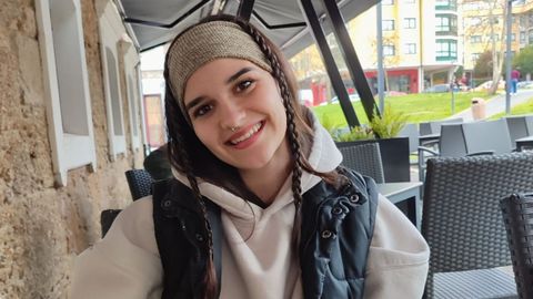 Aldara Louro, de 21 a�os. Estudia un Ciclo Superior de Amueblamiento y Dise�o