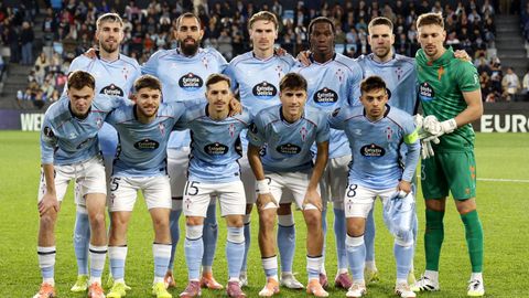 Formaci�n inicial del Celta ante el Bolonia en Bala�dos.
