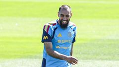 El jugador del Celta Borja Iglesias, durante un entrenamiento en Las Rozas con la selecci�n espa�ola.