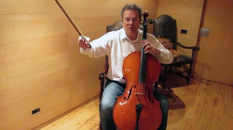 El violonchelista Juan Carlos Cadenas.El violonchelista Juan Carlos Cadenas