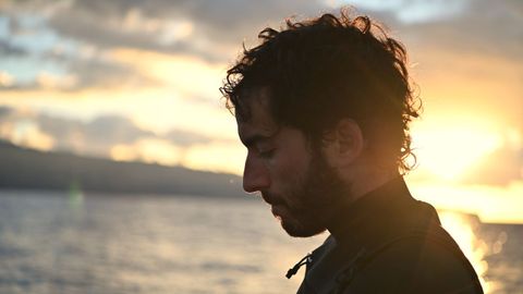 Desde 2026 pasa temporadas en las Azores trabajando