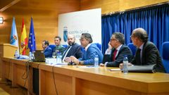 De derecha a izquierda, Luis Uriarte, Juan Carlos Carballal, Manuel Couceiro, presidente de la Fundacin Galega contra o Narcotrfico, Antonio Duarte, scar Remacha y Jaime Gay. 