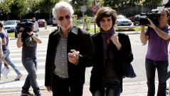 Juan Pardo acompaado por su hija.