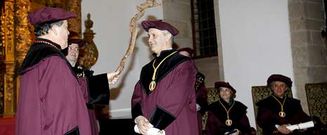 Julio Castro fue nombrado comendador del vino de Rioja junto a Nava Castro y Francisco S. de Calheiros.