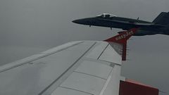Un F-18 espa�ol despeg� de su base y escolt� a la aeronave hasta que tom� tierra en el aeropuerto de Menorca.