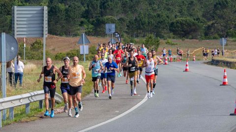 M�s de tres mil corredores en el medio marat�n entre O Grove y Sanxenxo