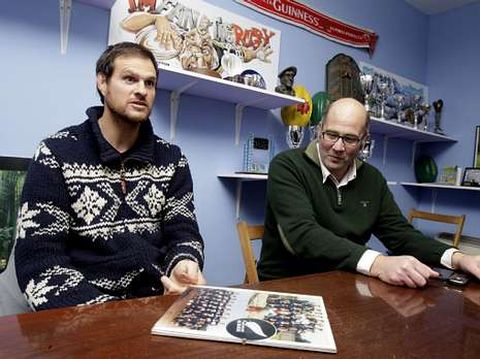 Norman Maxwell, a la izquierda, en una visita a otro club gallego.