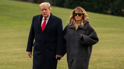 El presidente Trump con la primera dama, Melania, el pasado 31 de diciembre