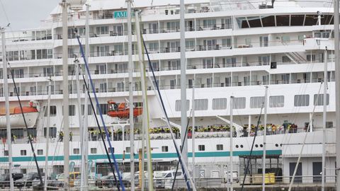Otra vista del crucero.