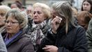 Vecinos de Cambados abarrotaron la plaza del Concello en homenaje a las víctimas