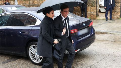 Teresa Urquijo y Jos� Luis Mart�nez-Alemida llegan a la catedral Ortodoxa Griega de San Andr�s y San Demetrio