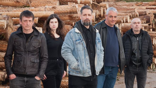 Xos&eacute; A. Bocixa, Laura Romero, Gonzalo Grela, Mario Grela e Manolo Garc&iacute;a, integrantes da banda cercedense