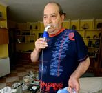 Albino Blanco, el titular del contrato de Iberdrola, en su casa.