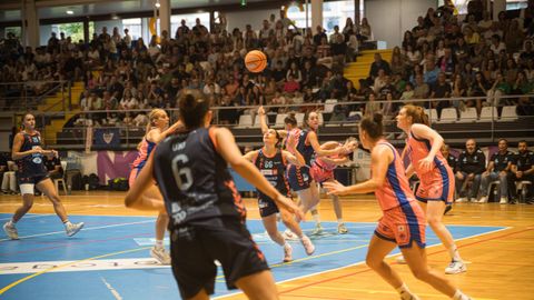 Baxi Ferrol y Celta en un amistoso en Boiro