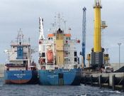 El �Wilson Gdynia, a la izquierda, abarloado al �Pietro Benedetti�. 